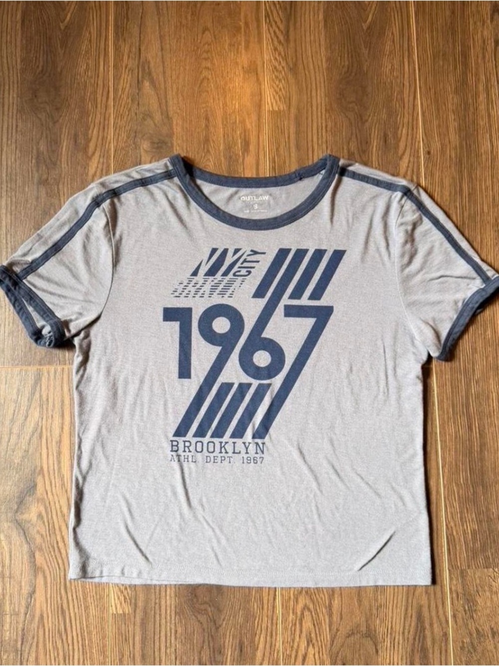 Outlaw 1967 Brooklyn Graphic Short Sleeve Tee - Light Gray/Navy